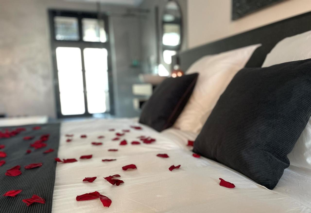Ennea - Jacuzzi & Luxury Suites (Adults Only) Perpignan Kültér fotó